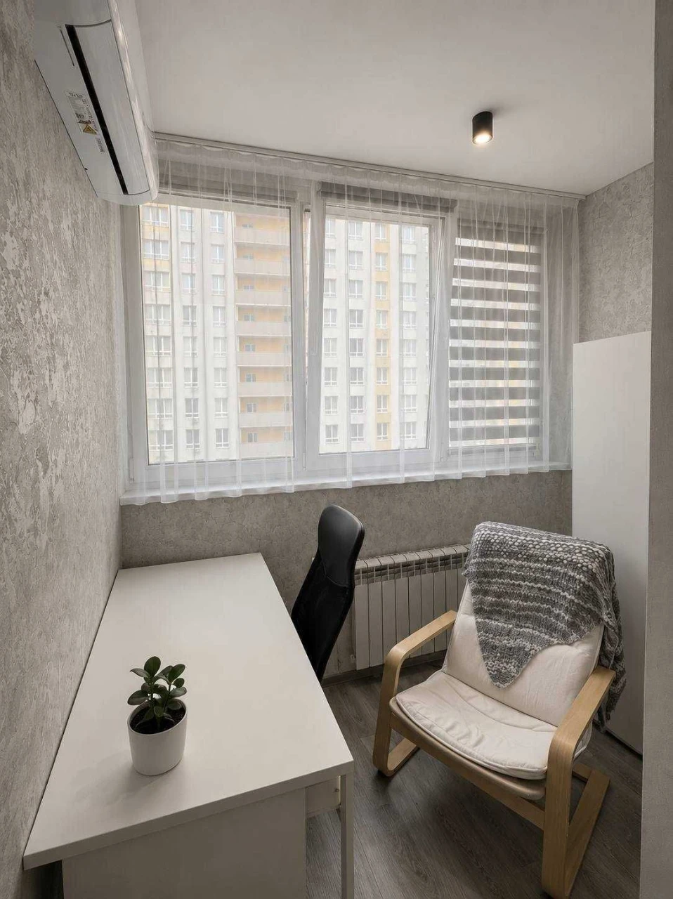 For Sale: 1-bedroom apartment with renovation, furniture and appliances. NO COMMISSION.