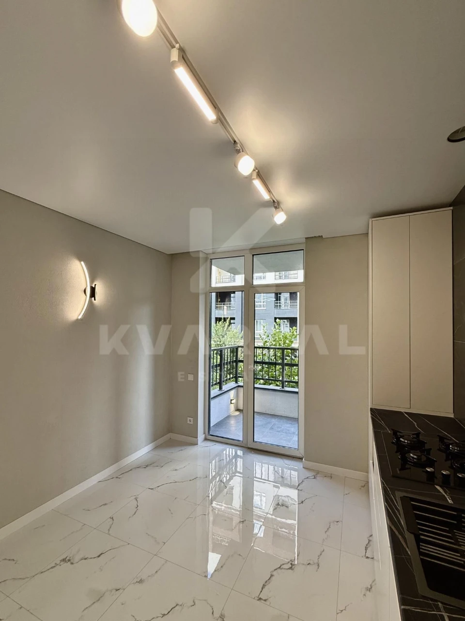 For Sale: 1-bedroom apartment with renovation in Synergy City Residence