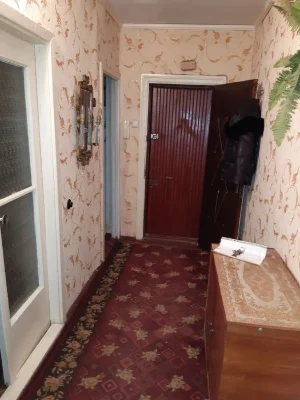 Продам квартиру 3-я в лузановке.