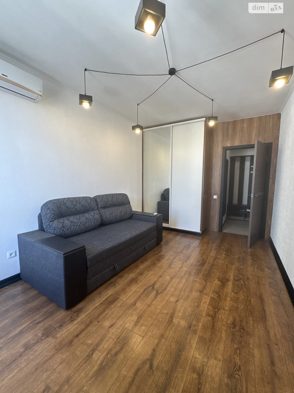 Apartment for Sale - Romanivka