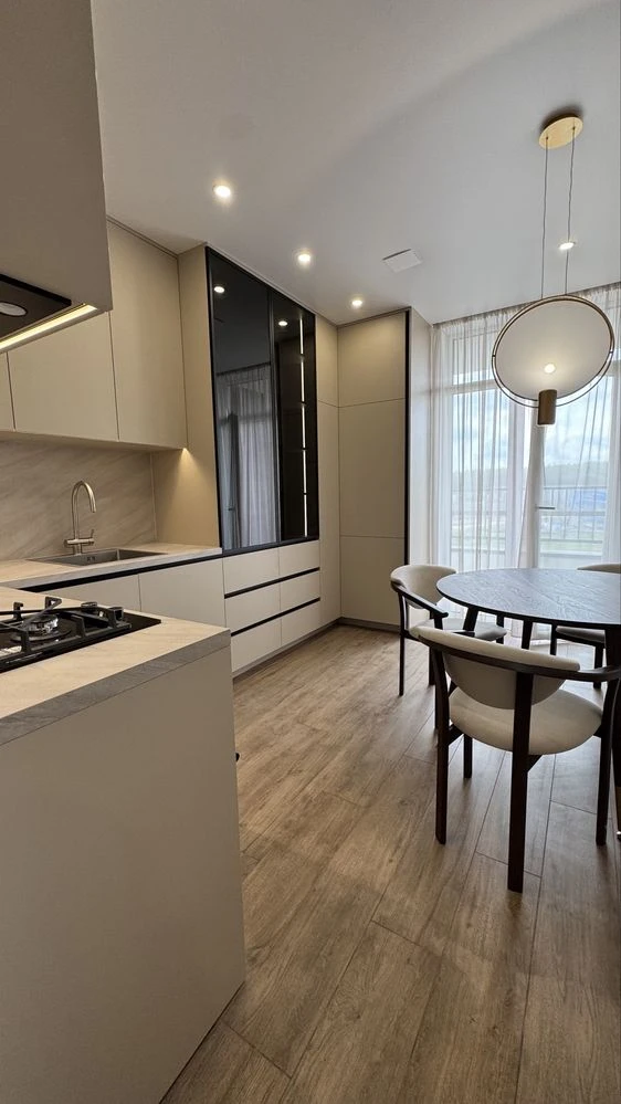 Sale of a full 2-bedroom apartment with designer renovation