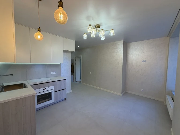 Irpin For Sale 1-bedroom apartment renovated in the Central ЖК