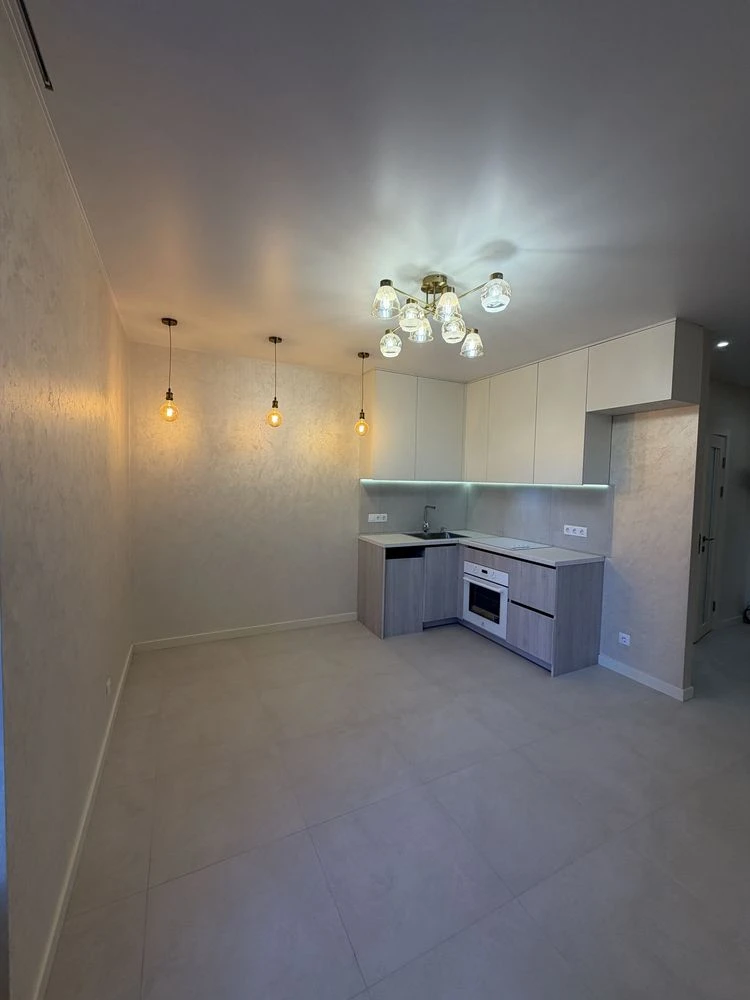 Irpin For Sale 1-bedroom apartment renovated in the Central ЖК