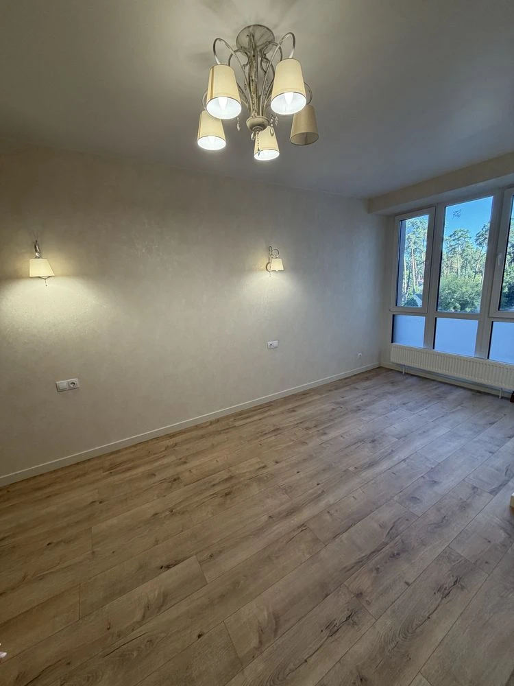 Irpin For Sale 1-bedroom apartment renovated in the Central ЖК