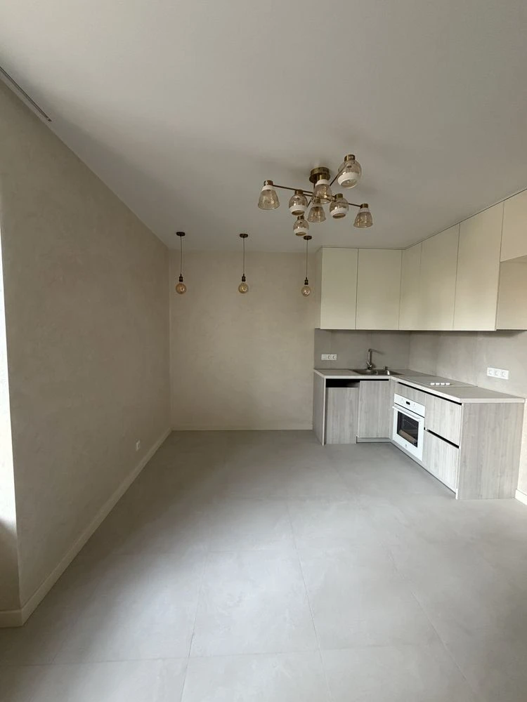 Irpin For Sale 1-bedroom apartment renovated in the Central ЖК