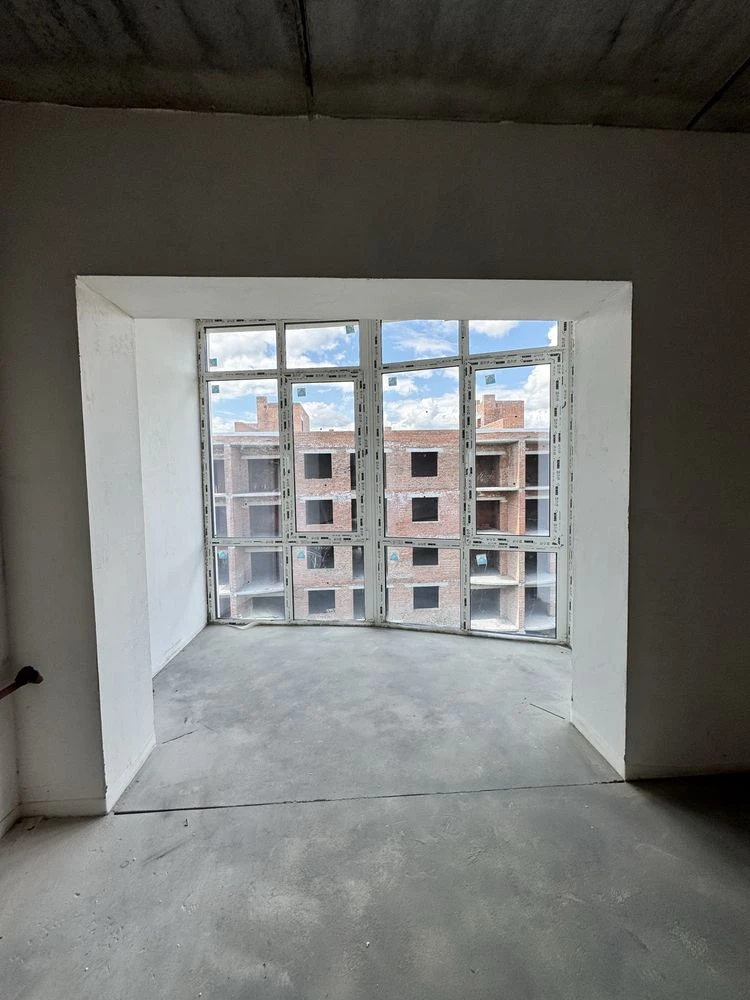 For Sale: The Cheapest 3-Bedroom Apartment in Irpin', Gas