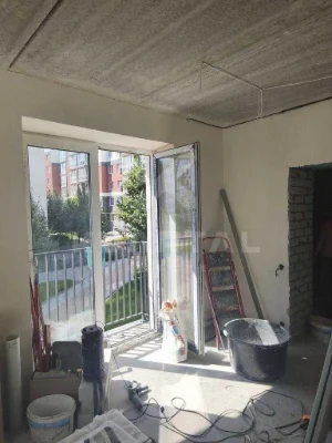 For Sale: 1-Room Apartment with Initial Renovation in ЖК Молоді