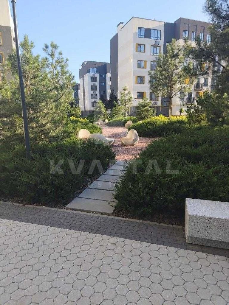 For Sale: 1-Room Apartment with Initial Renovation in ЖК Молоді