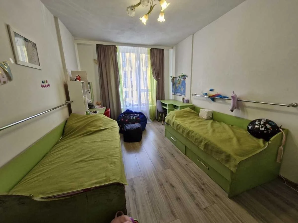 Sale of a 2-room apartment of 72 m², Sobornosti Ave., 17 K2