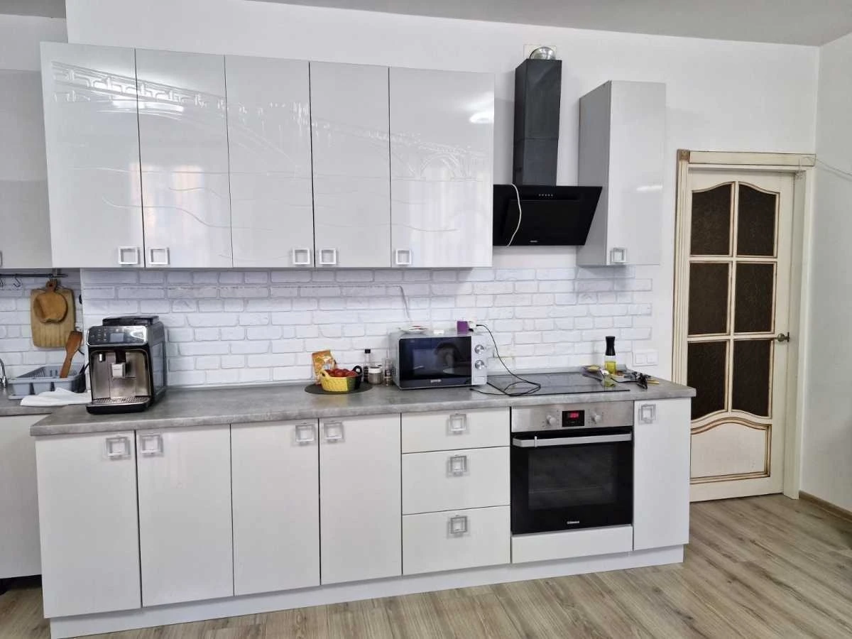 Sale of a 2-room apartment of 72 m², Sobornosti Ave., 17 K2