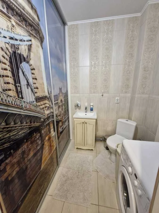 Sale of a 2-room apartment of 72 m², Sobornosti Ave., 17 K2