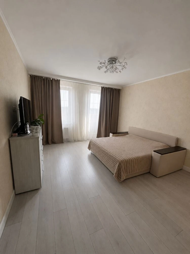 No commission. Selling 1-room apartment with renovation 47 sq m