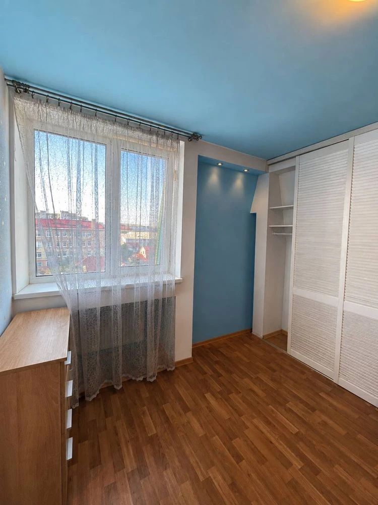 For sale a two-level 3-room apartment with gas heating.