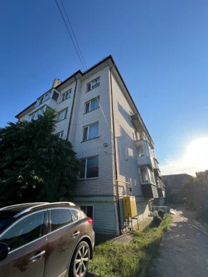 For sale a two-level 3-room apartment with gas heating.
