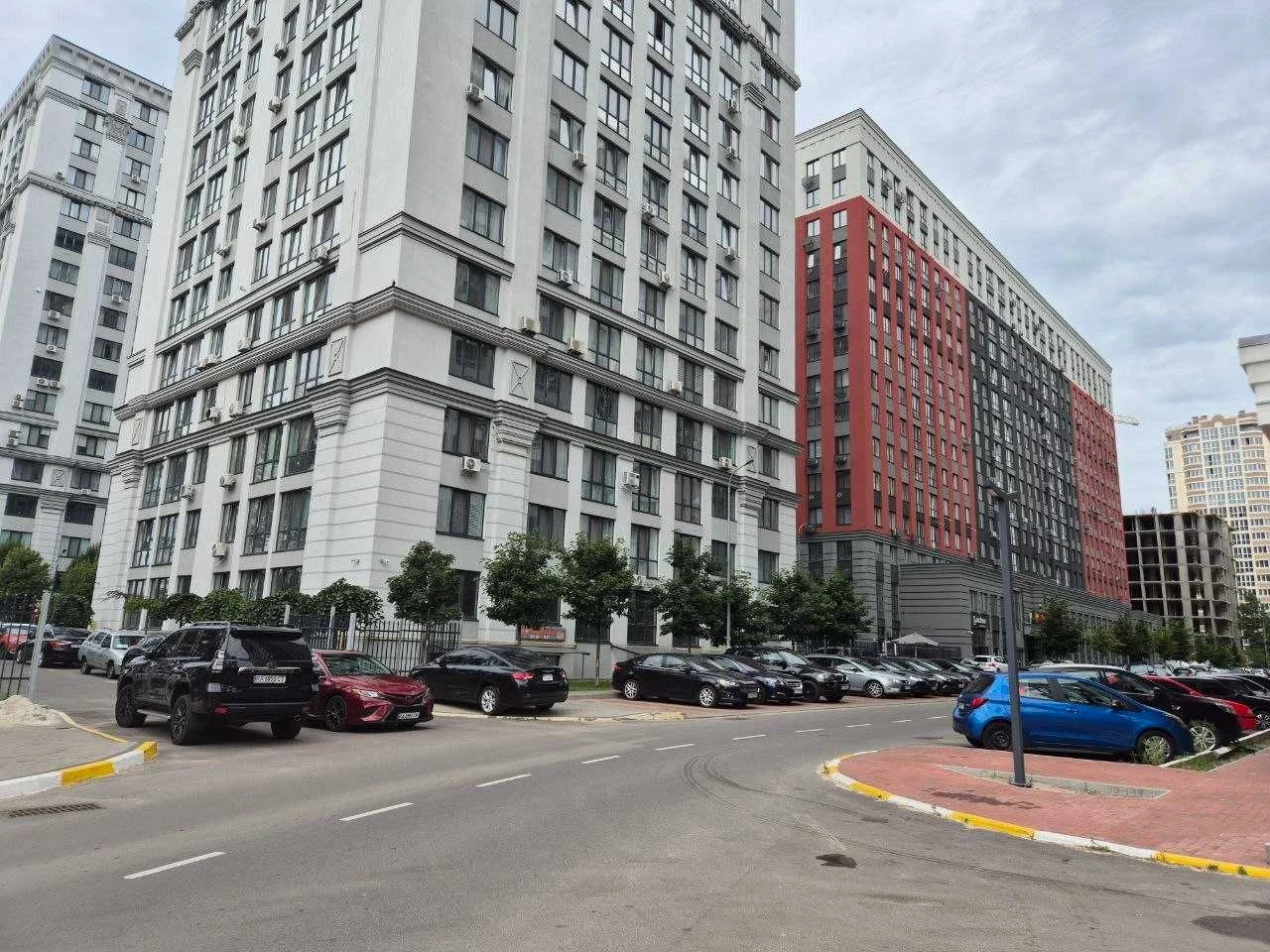 Apartment for Sale with Renovation! Irpin City Residence. yeOselya. yeVodnov