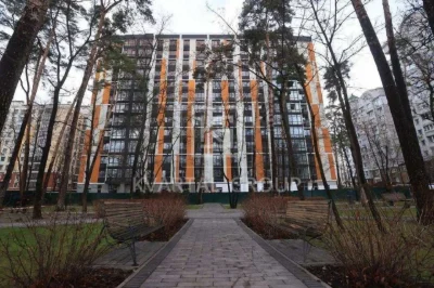Two-bedroom apartment in the city center, under renovation, ЖК Фаворит