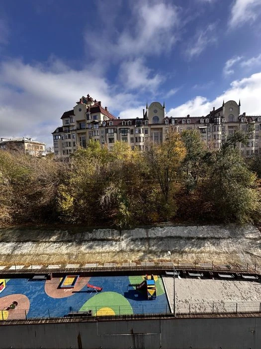 For sale 1-room apartment in the Ovis residential complex. The building has been completed.