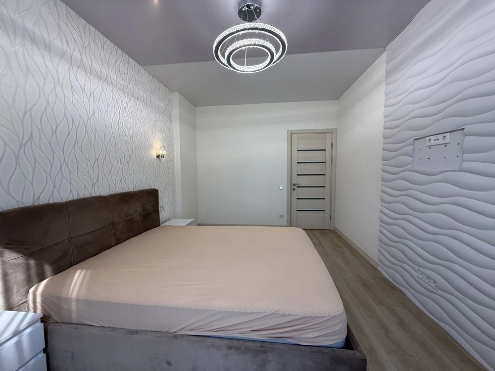 • SALE | Euro 2-bedroom apartment with renovation 42 m² | Green Side Residence
