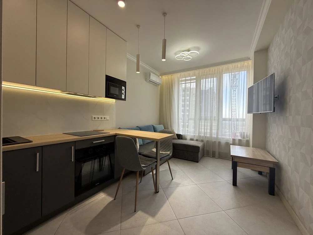 • SALE | Euro 2-bedroom apartment with renovation 42 m² | Green Side Residence