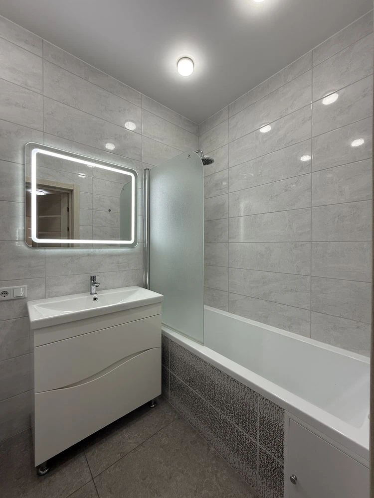 • SALE | Euro 2-bedroom apartment with renovation 42 m² | Green Side Residence