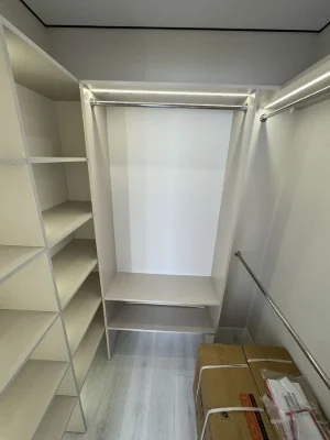 Luxury euro 3-room apartment with custom renovation. Young district