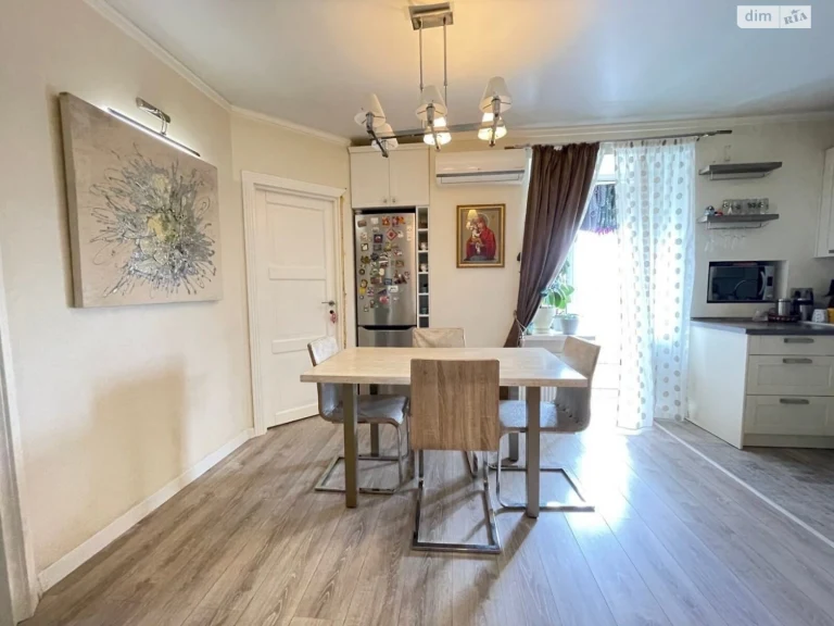 Продаж Квартира Романівка