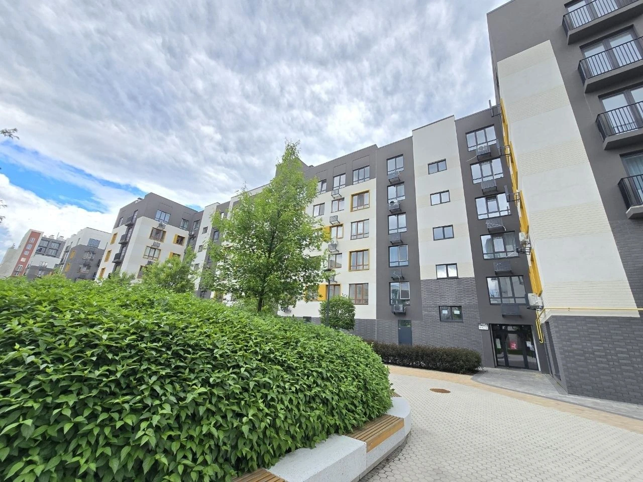 For Sale: Stylish Smart Apartment 30.3 sq m with New Renovation! Has Gas! 7 min to