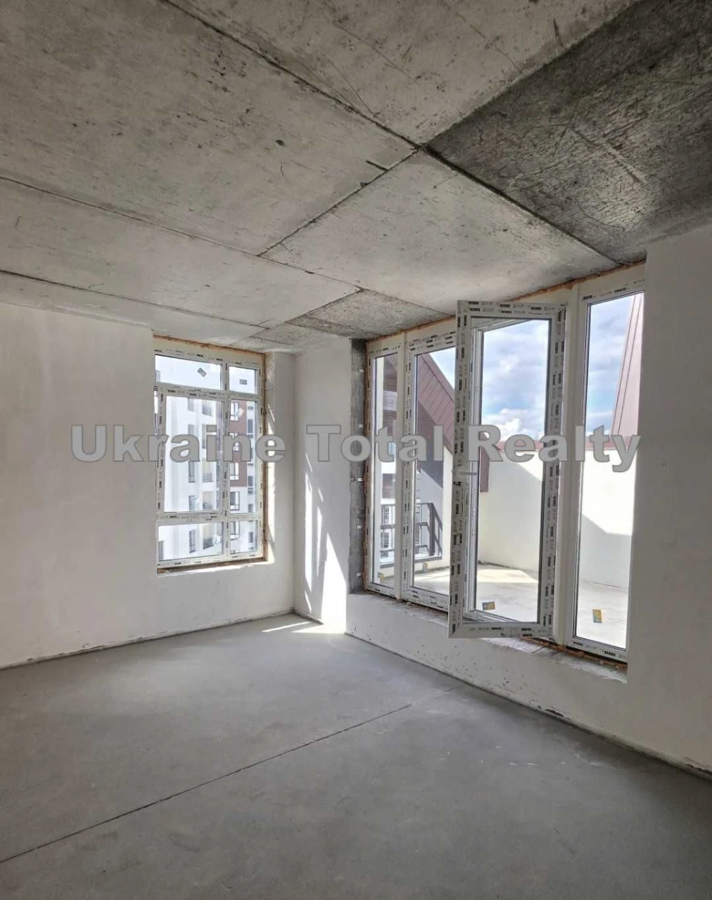 IRPIN': 2-room apartment 77 sq m with balcony in the Synerhiya City complex