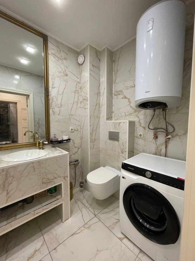 Apartment for Sale in Irpin, 3 bedrooms, 108 m2 with a view of the Central Park