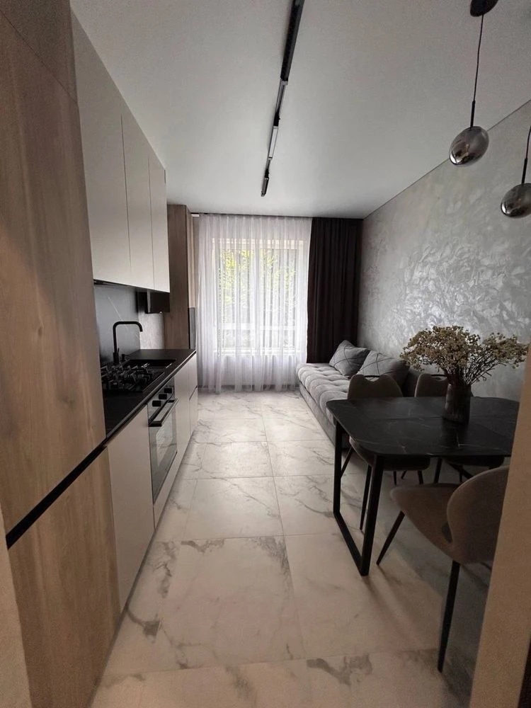 For Sale 1-room Apartment with Renovation in ЖК Молодість Набережна