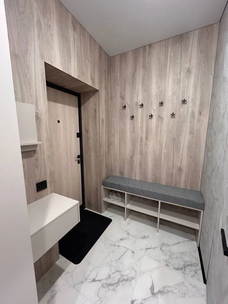 For Sale 1-room Apartment with Renovation in ЖК Молодість Набережна