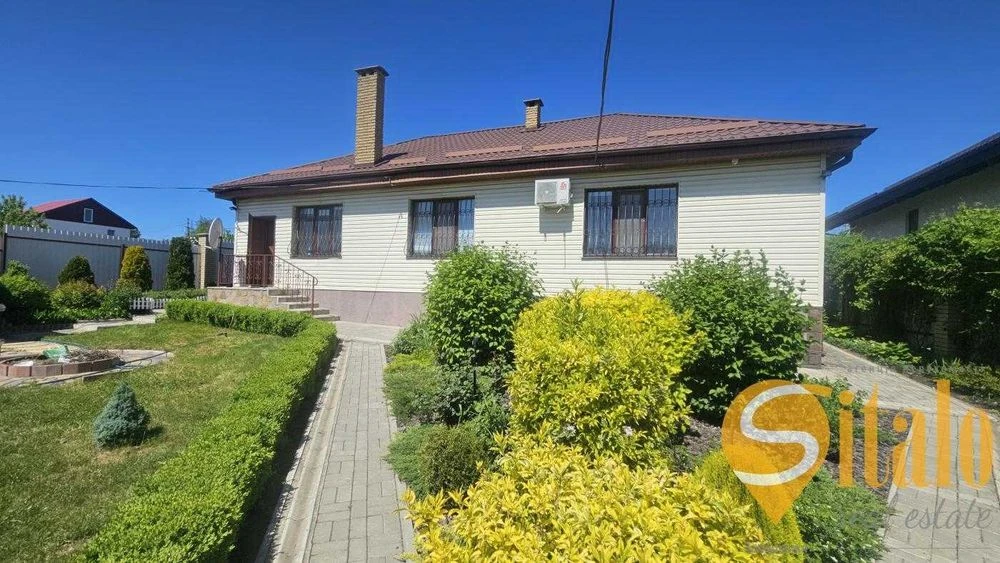 House for sale in Khortytskyi district (037)