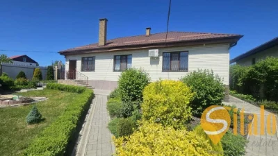 House for sale in Khortytskyi district (037)