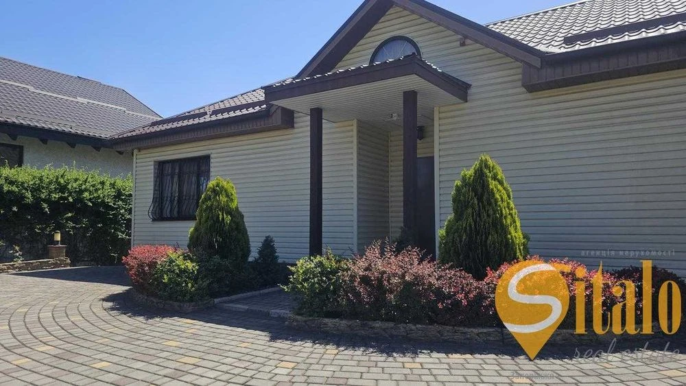 House for sale in Khortytskyi district (037)
