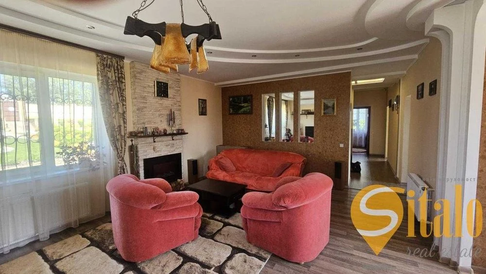 House for sale in Khortytskyi district (037)