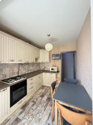 2-room apartment in a well-developed area, fully equipped! GAS,