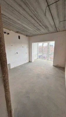 Spacious 3-room apartment 85 m². Partial renovation + warm floor. GAS