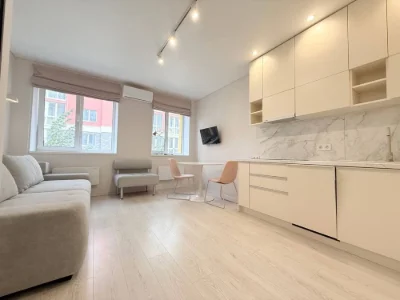Studio apartment with quality renovation in ЖК Молодість