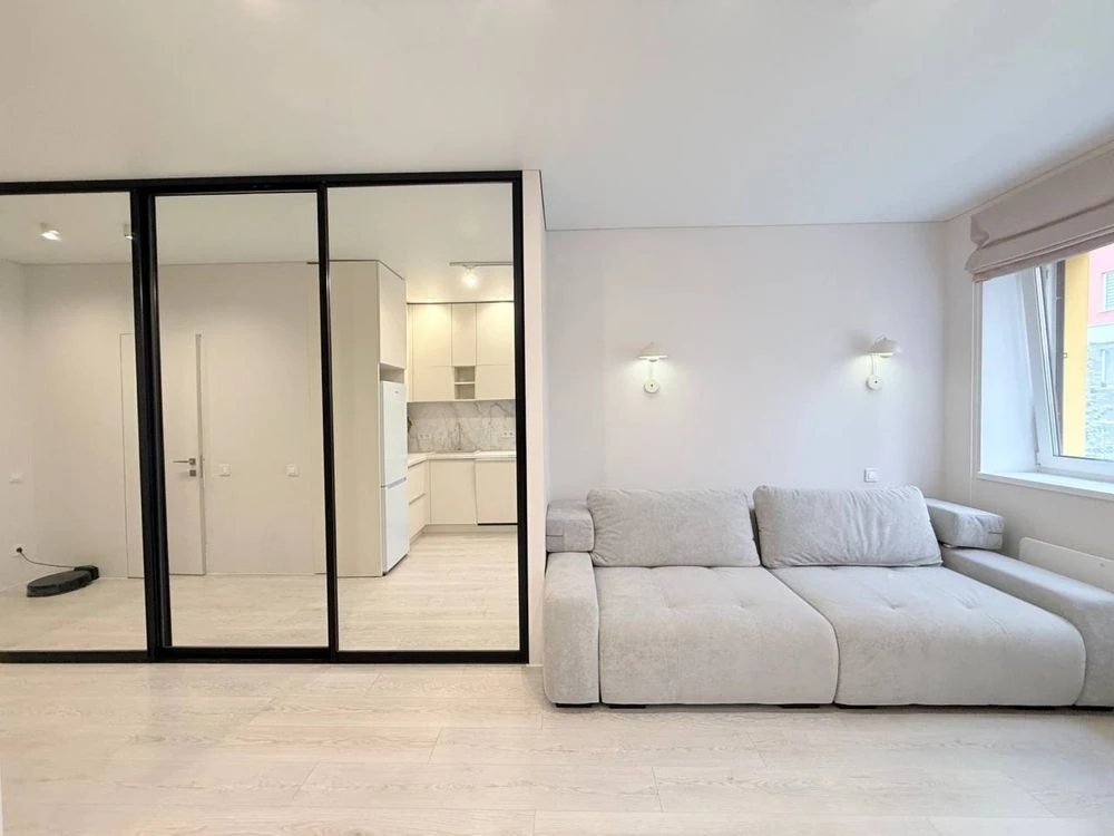 Studio apartment with quality renovation in ЖК Молодість