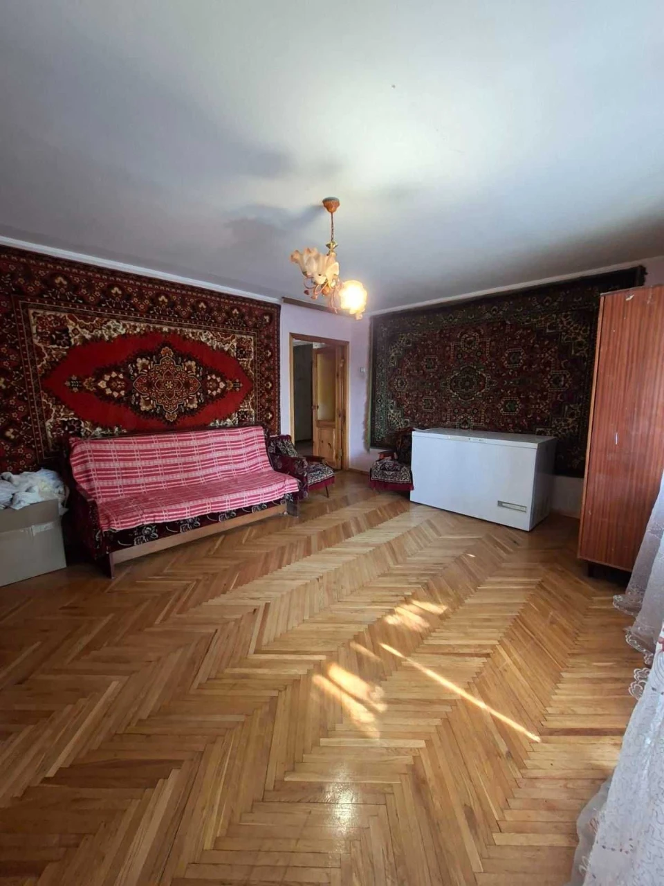 For Sale: 4-room apartment! Minimal paperwork