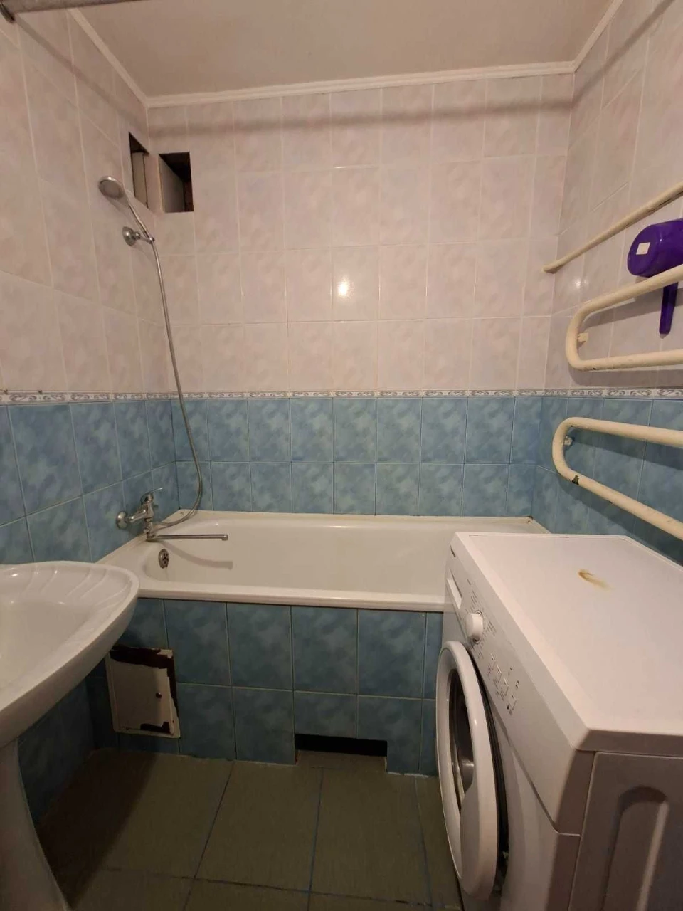 For Sale: 4-room apartment! Minimal paperwork