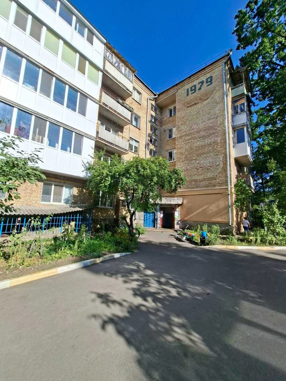 For Sale: 4-room apartment! Minimal paperwork