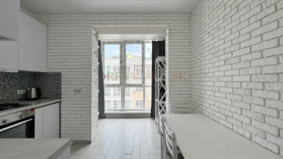 Full 1-bedroom apartment. Gas heating
