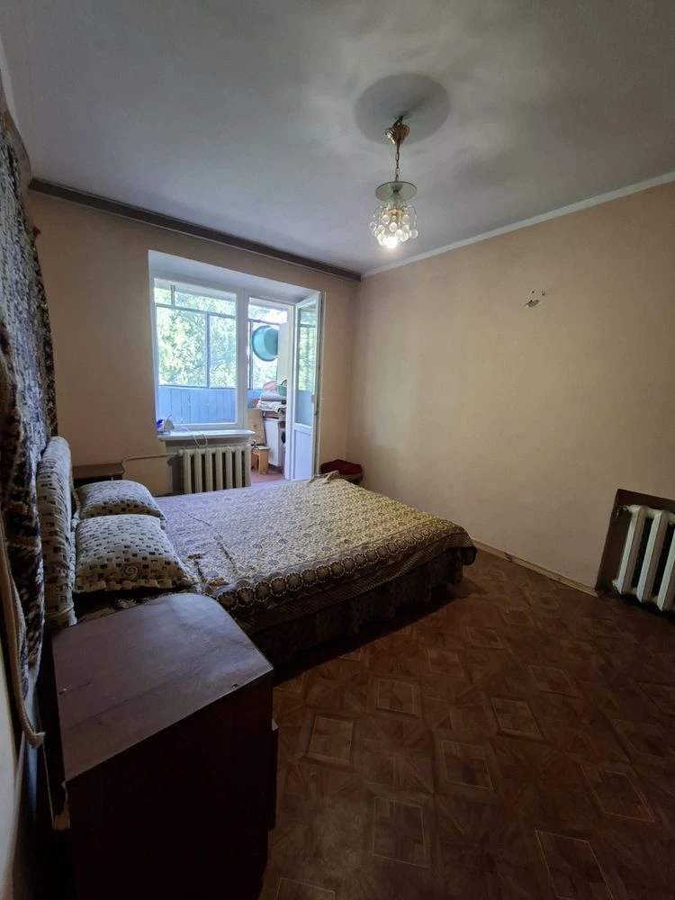Taxes 2% 4 room apartment at a very favorable price!! School, kindergarten