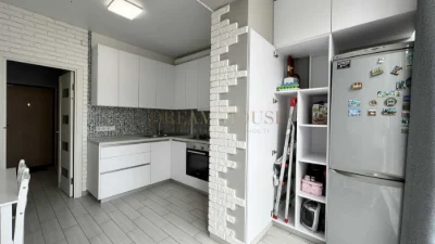 Full 1-bedroom apartment. Gas heating