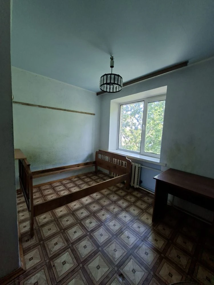 Taxes 2% 4 room apartment at a very favorable price!! School, kindergarten