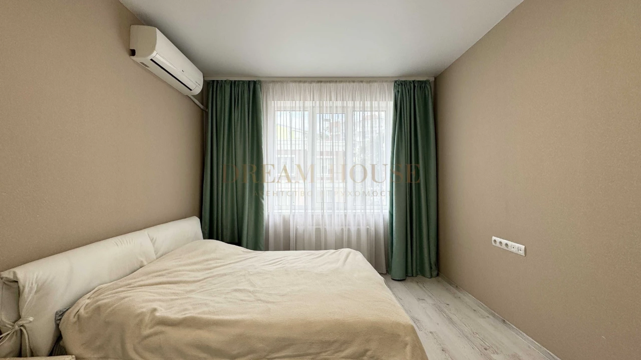 Full 1-bedroom apartment. Gas heating
