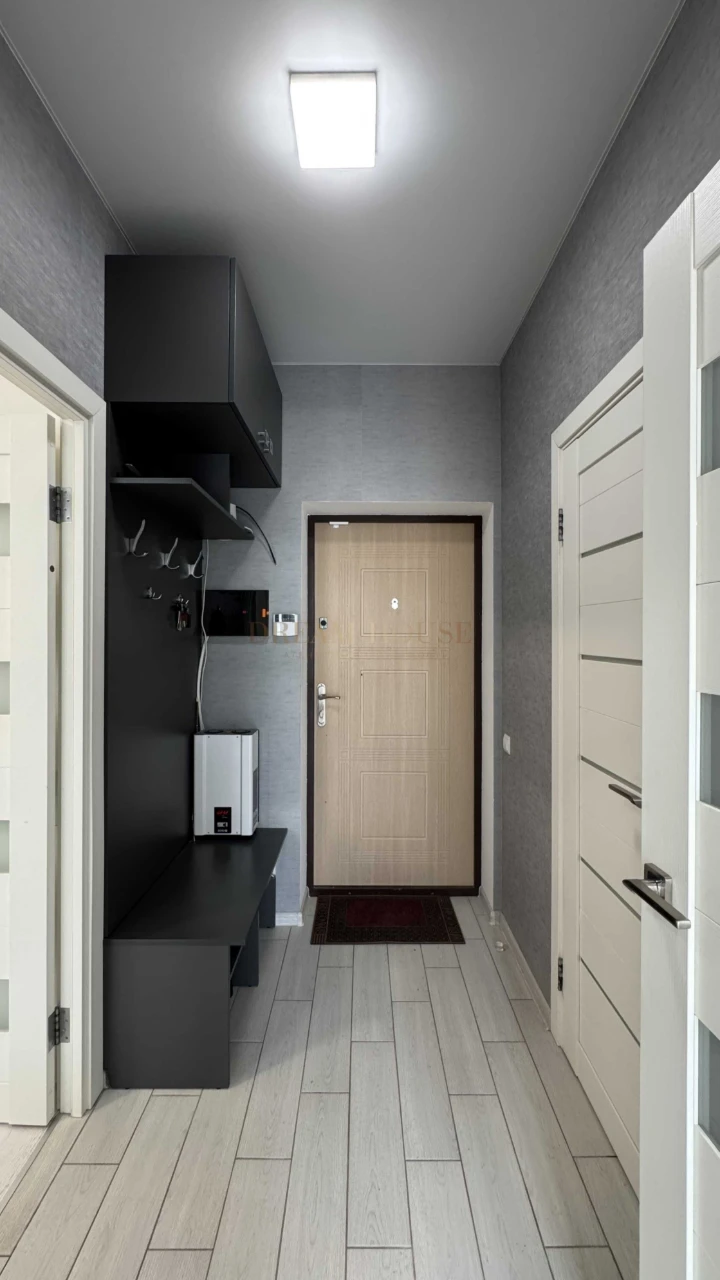 Full 1-bedroom apartment. Gas heating