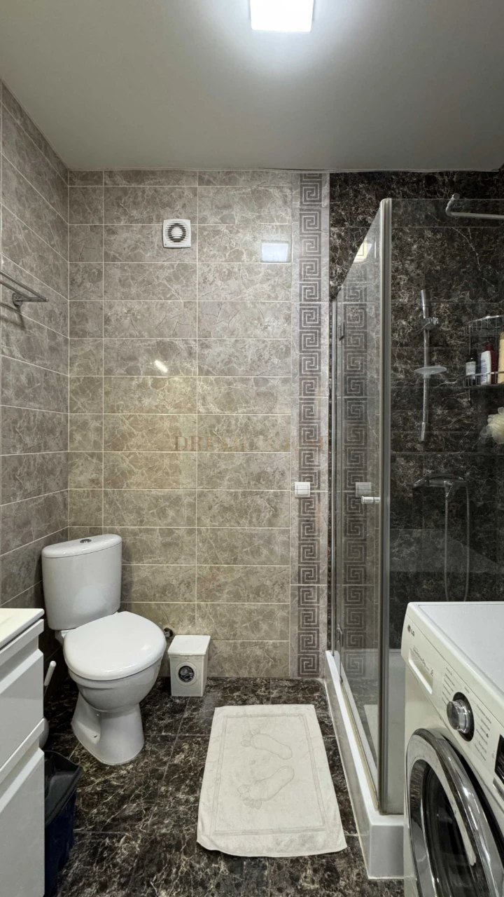 Full 1-bedroom apartment. Gas heating