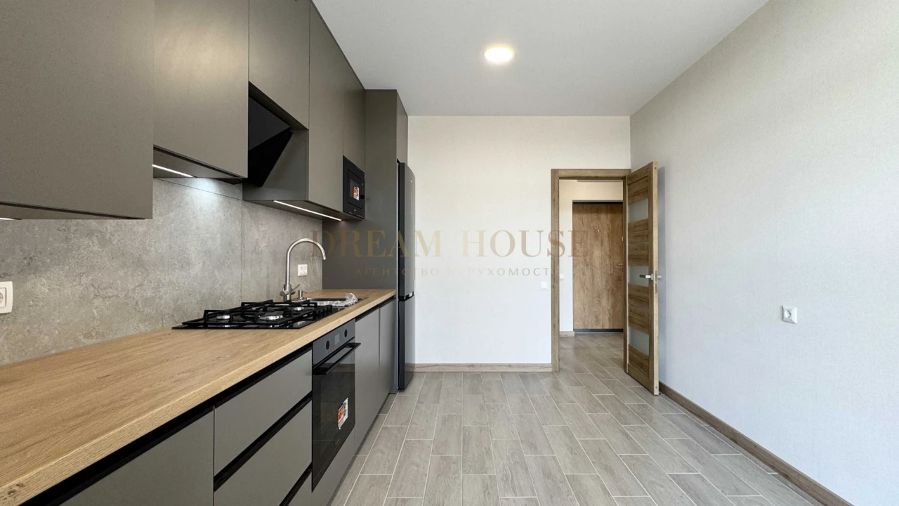 Synergy City. Full 1-bedroom apartment with a dressing area